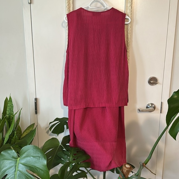 CITY WEAR | Vintage Elegant Burgendy Rayon Women's Skirt Set - Picture 11 of 16